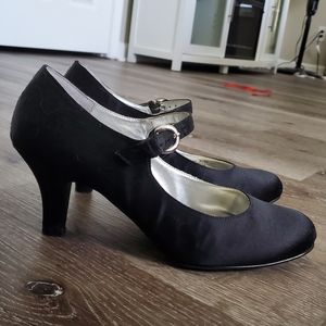 Chinese Laundry Black Strap Heels